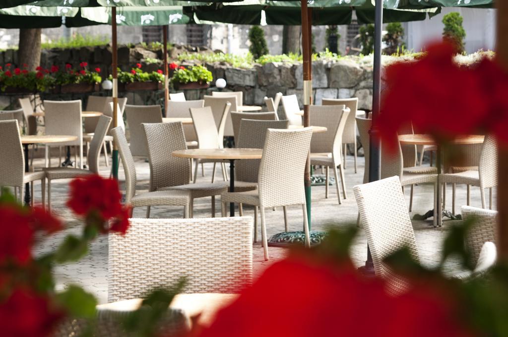Wien Hotel Lviv Exterior foto